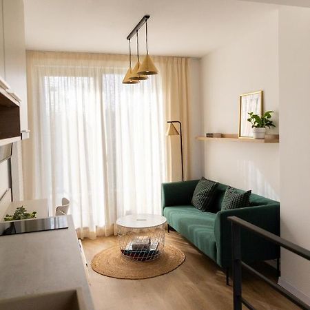 Studio 8 I One Bedroom Apartment I Airport I Therme Otopeni Buitenkant foto