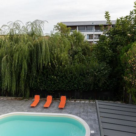 Studio 8 I One Bedroom Apartment I Airport I Therme Otopeni Buitenkant foto