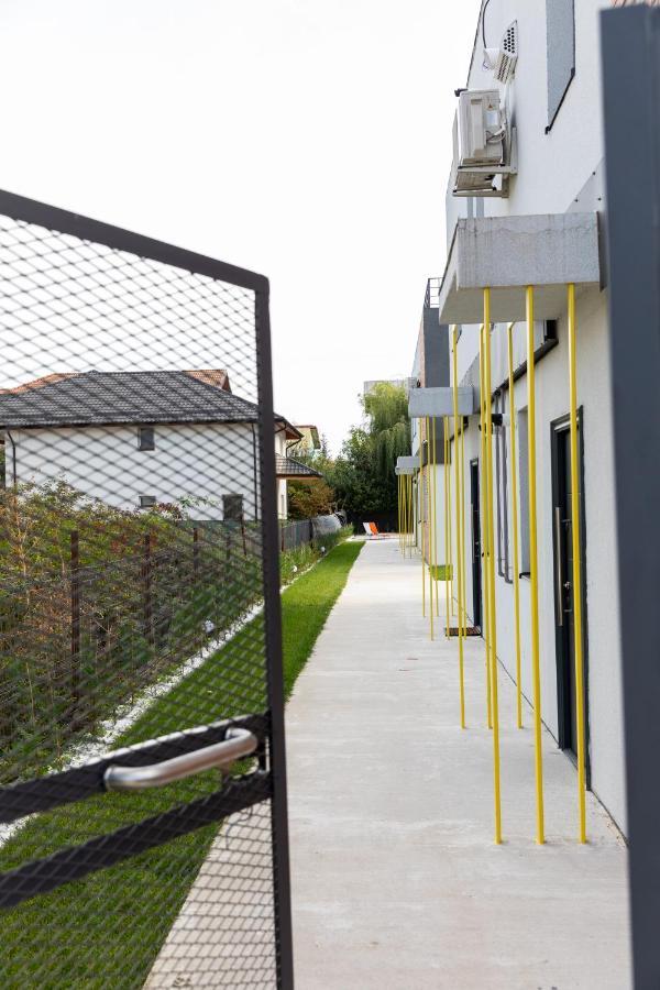 Studio 8 I One Bedroom Apartment I Airport I Therme Otopeni Buitenkant foto