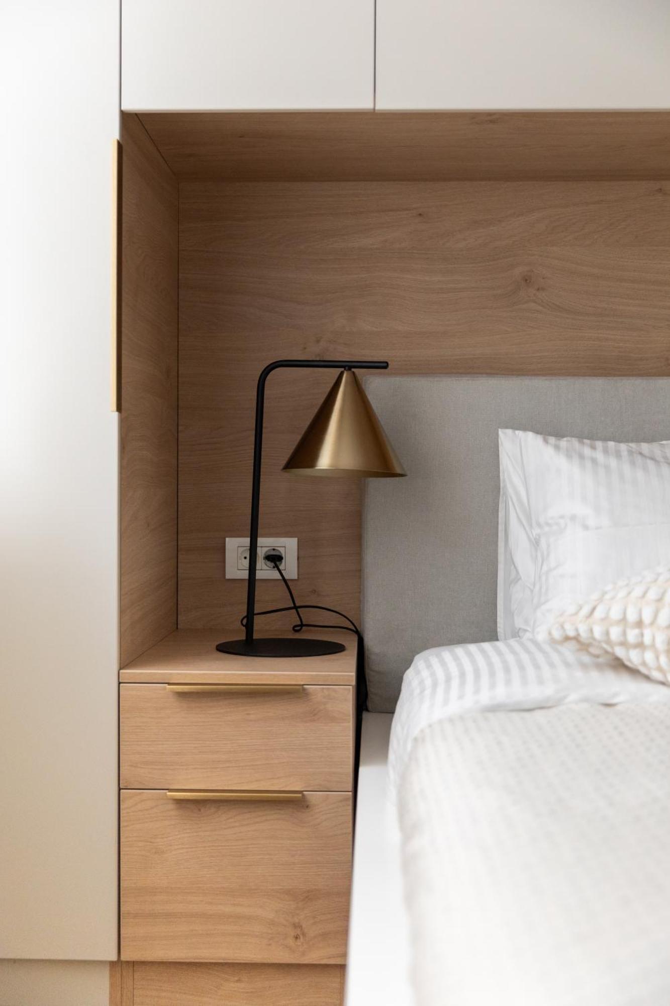 Studio 8 I One Bedroom Apartment I Airport I Therme Otopeni Buitenkant foto